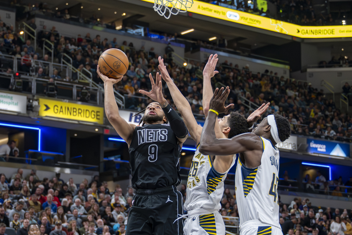 今晚体能课后，圣安东尼奥马刺迎来里程碑备战欧冠，态度坚定，身体对抗强度拉满的简单介绍